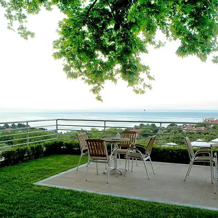 Olympus Thea Boutique