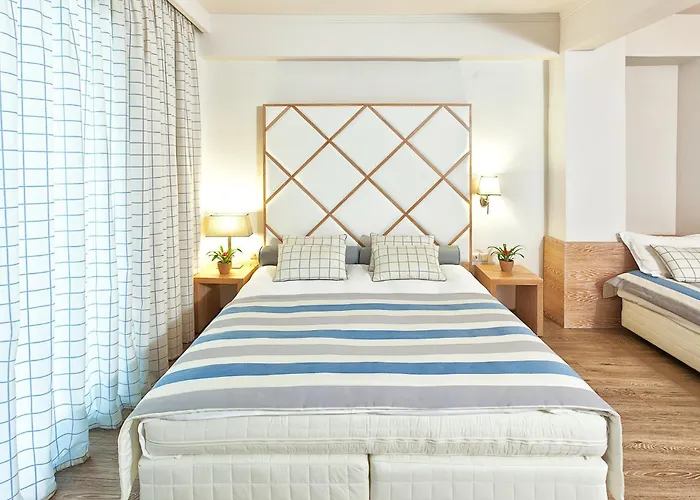 Olympus Thea Boutique Hotell 4*