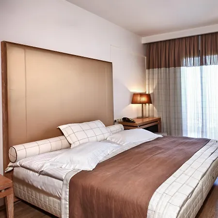 Olympus Thea Boutique Platamon